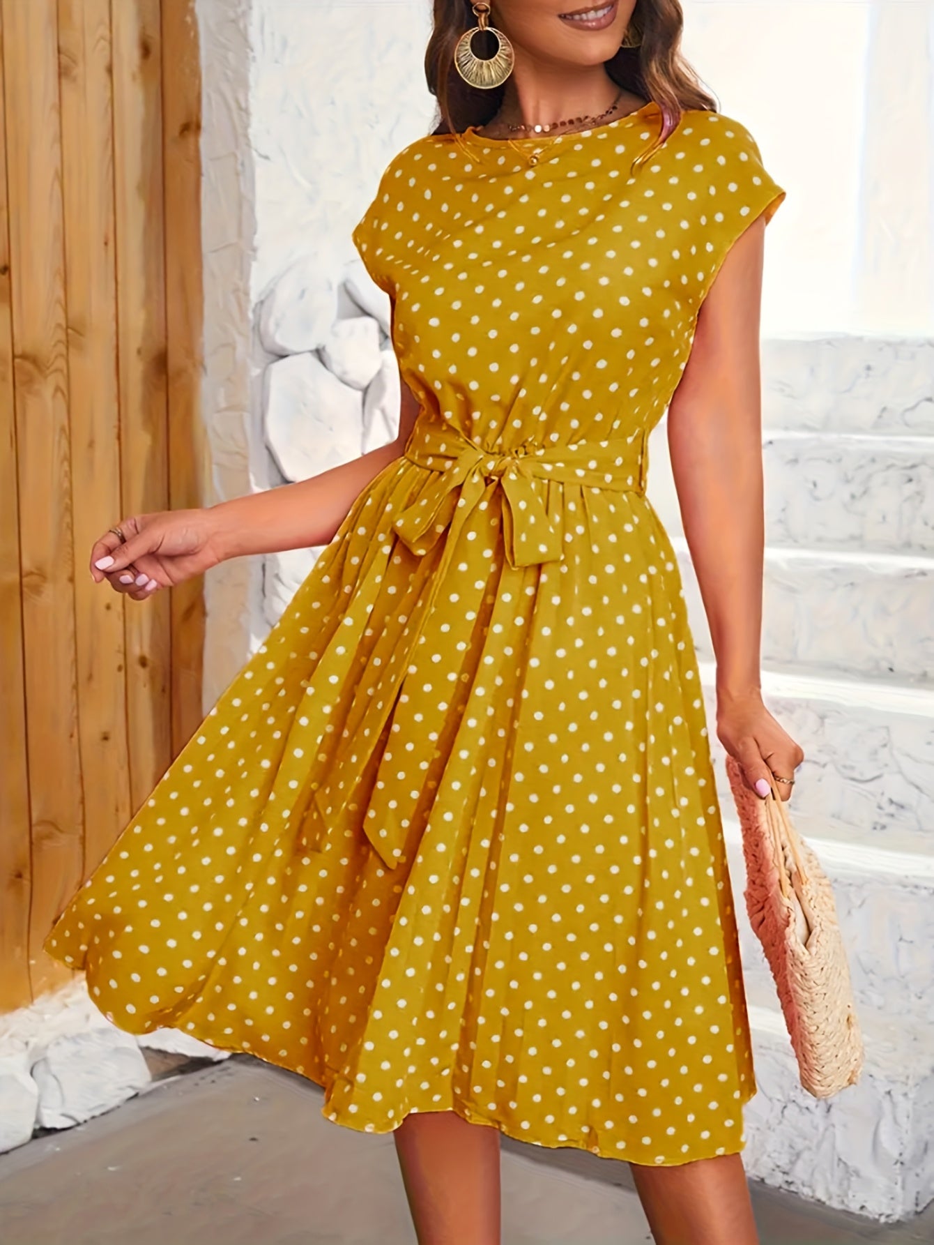 Robe Élégante À Pois Avec Ceinture | Style Vintage Chic Et Féminin