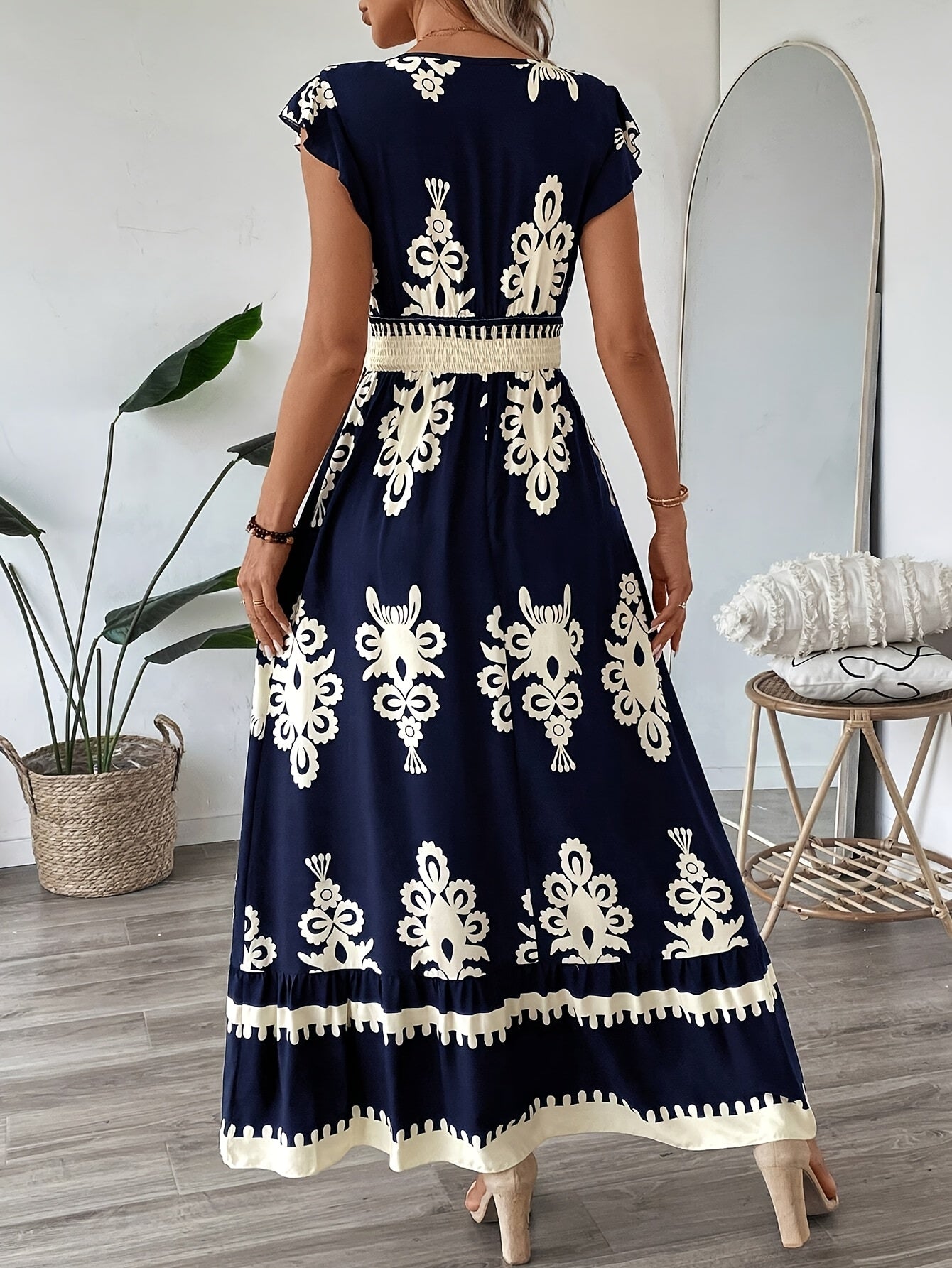 Combinaison Bohème Chic Bleu Marine & Blanc – Élégance Marine