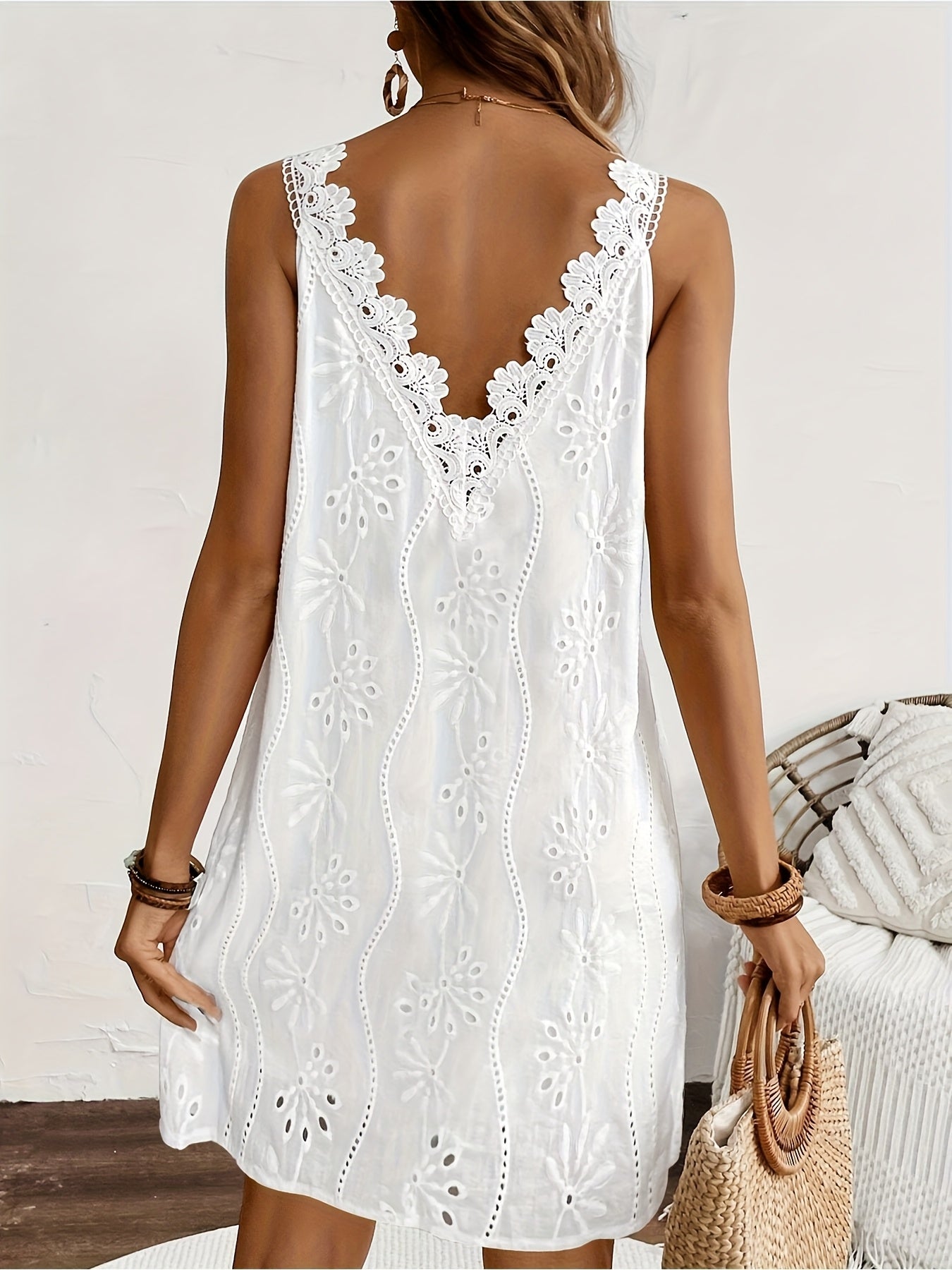 Élodie – Robe Blanche en dentelle Bohème Brodée | Fraîcheur et Élégance Estivale