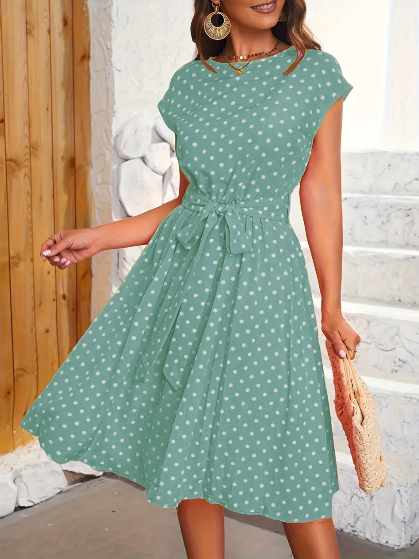 Robe Élégante À Pois Avec Ceinture | Style Vintage Chic Et Féminin